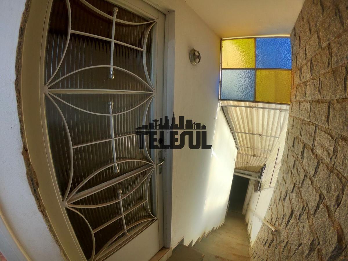 Casa, Centro, 4 Quartos, 0 Vaga, 1 Suíte