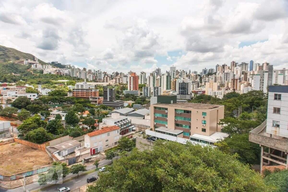 Apartamento, Estoril, 4 Quartos, 2 Vagas, 1 Suíte