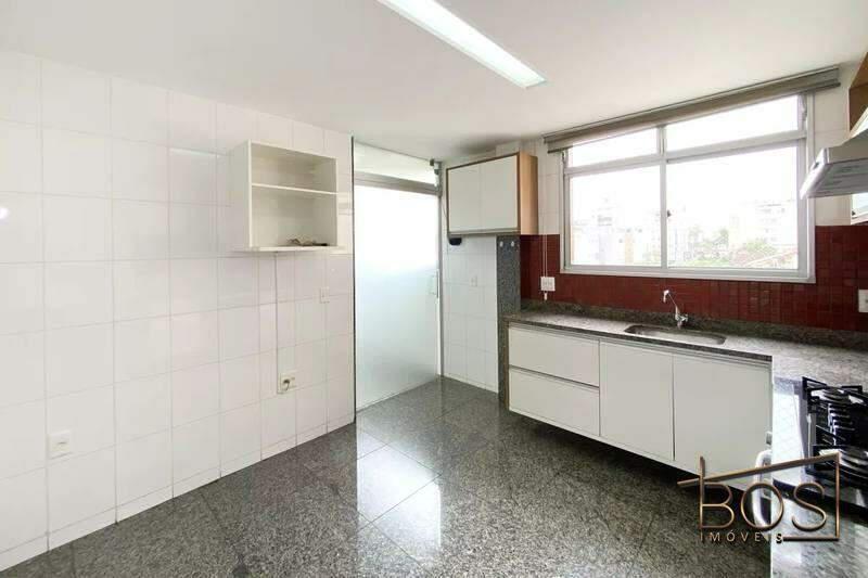 Apartamento, Sagrada Família, 4 Quartos, 2 Vagas, 1 Suíte