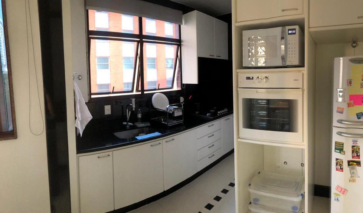 Apartamento, Funcionários, 4 Quartos, 4 Vagas, 3 Suítes
