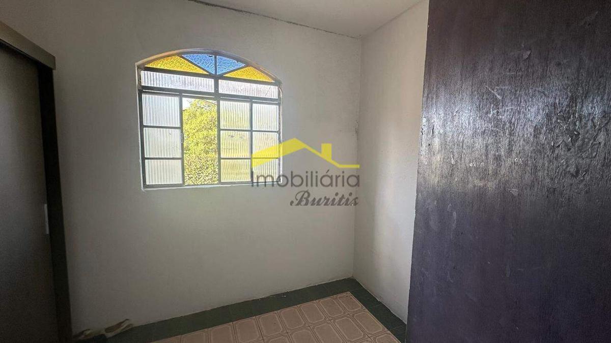 Casa, Palmeiras, 2 Quartos, 6 Vagas, 1 Suíte