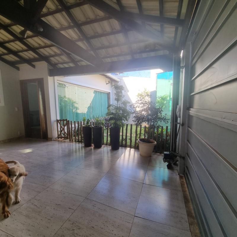 Casa, Tirol, 4 Quartos, 2 Vagas, 1 Suíte