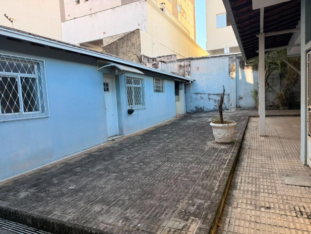 Casa, Sagrada Família, 2 Quartos, 3 Vagas, 1 Suíte