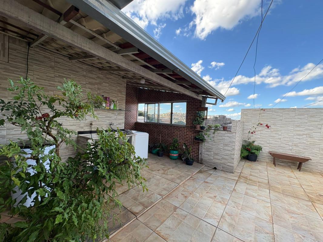 Casa, Castanheira (barreiro), 3 Quartos, 2 Vagas, 1 Suíte