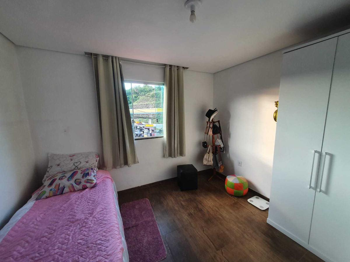 Casa, Arvoredo, 4 Quartos, 2 Vagas, 1 Suíte