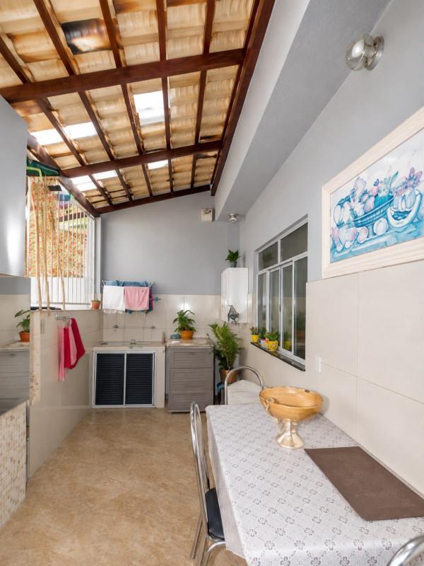 Casa, Cinquentenário, 3 Quartos, 2 Vagas, 1 Suíte