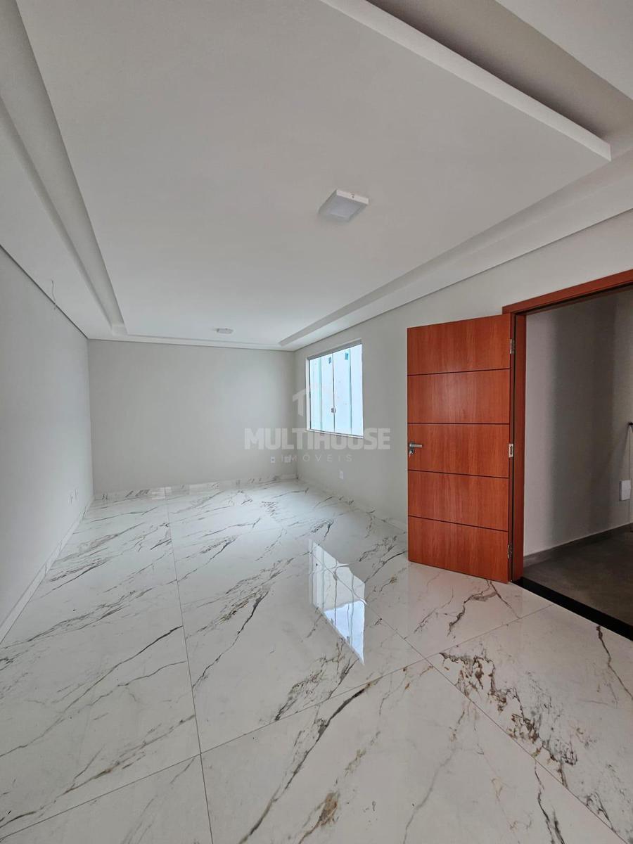 Apartamento, Santa Mônica, 2 Quartos, 0 Vaga, 2 Suítes