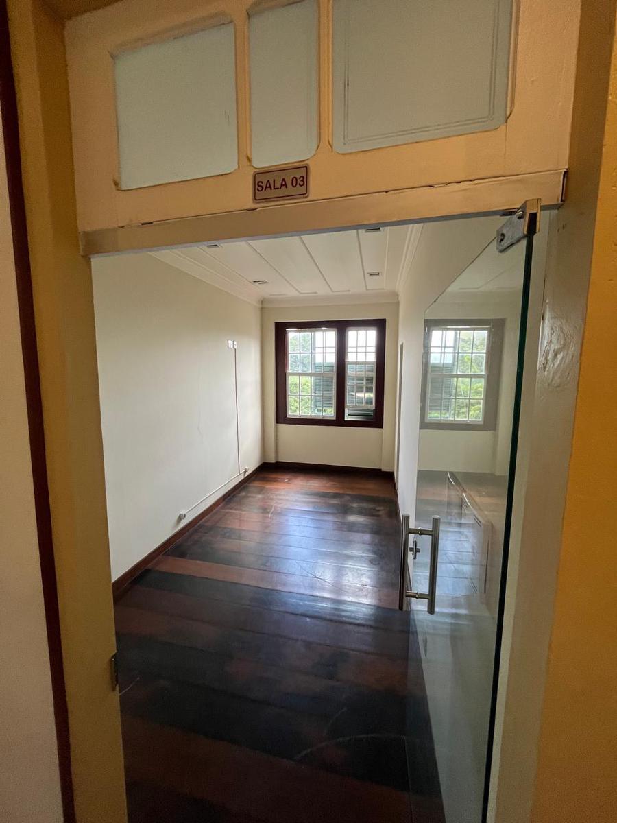 Andar, Centro, 1 Quarto, 0 Vaga