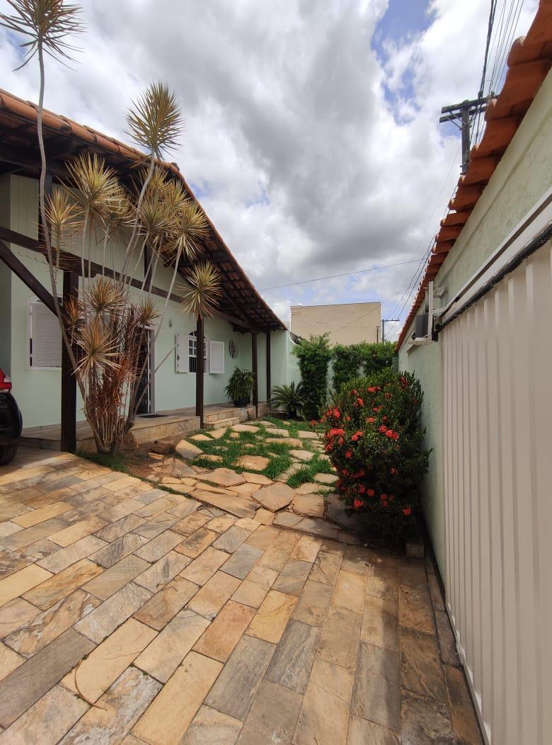 Casa, Alípio de Melo, 5 Quartos, 4 Vagas, 2 Suítes