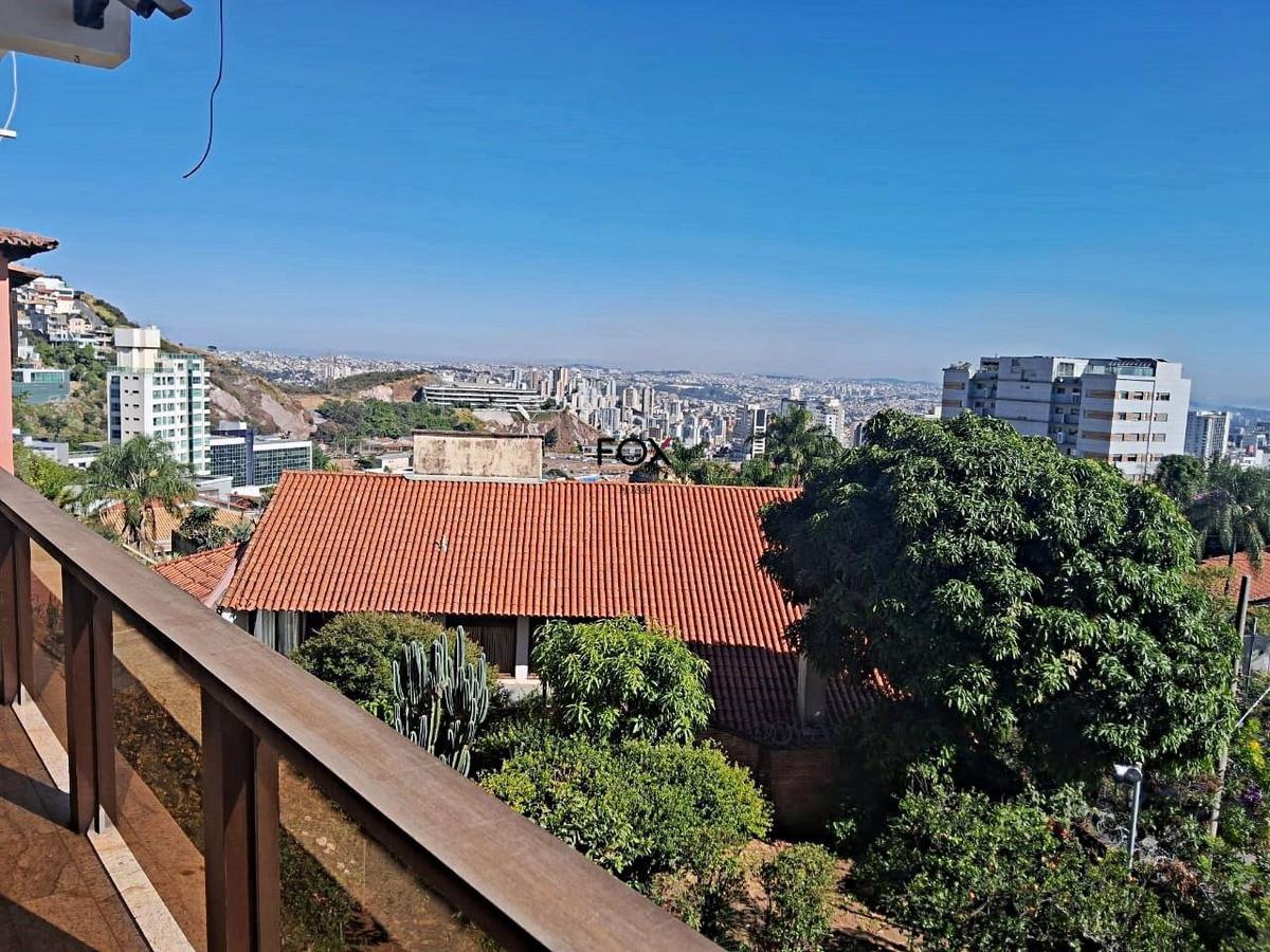 Casa, Santa Lúcia, 5 Quartos, 4 Vagas, 2 Suítes