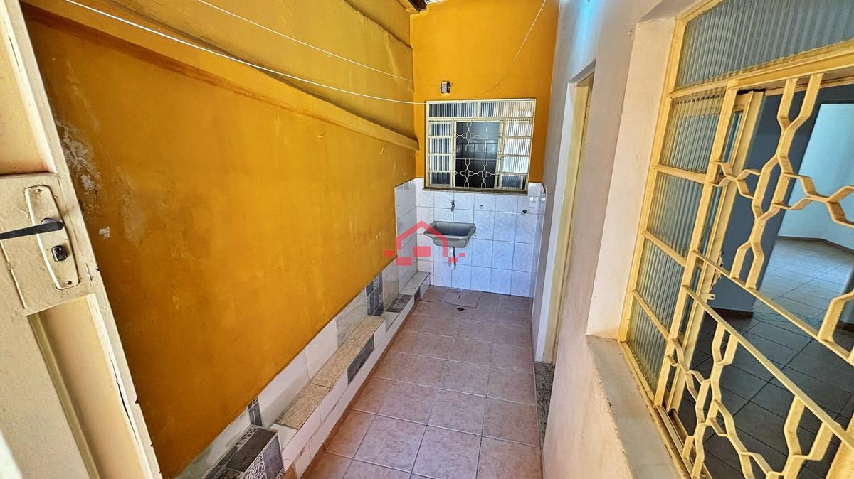 Casa, Minas Brasil, 2 Quartos, 0 Vaga