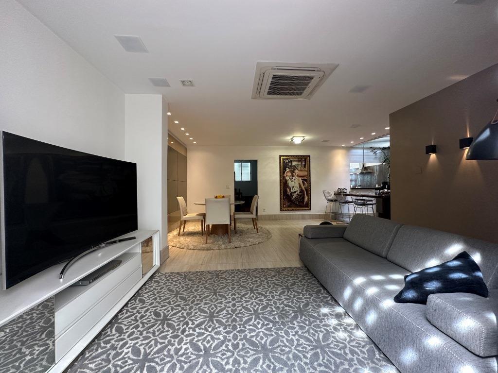 Casa, Floresta, 3 Quartos, 1 Vaga, 3 Suítes