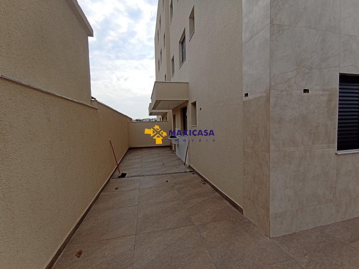 Apartamento, Santa Mônica, 2 Quartos, 1 Vaga
