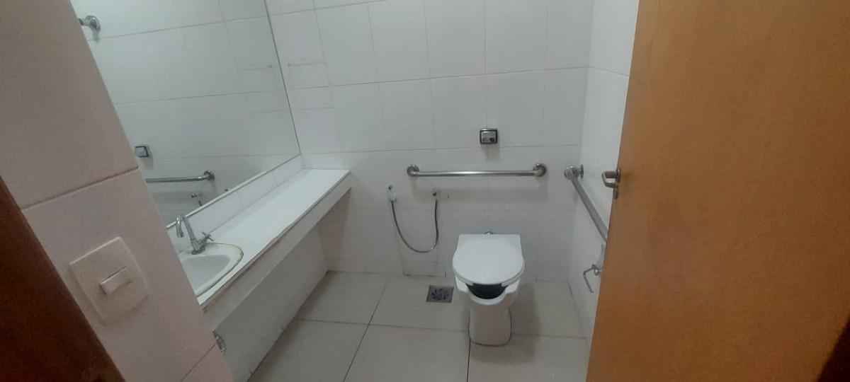Casa Comercial, Funcionários, 0 Quarto, 0 Vaga