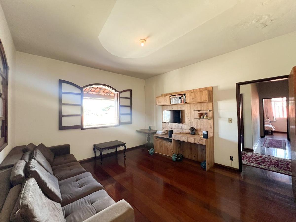 Casa, Serrano, 5 Quartos, 4 Vagas, 1 Suíte