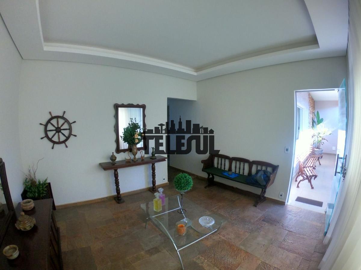 Casa, Vila Nossa Senhora dos Anjos, 4 Quartos, 2 Vagas, 2 Suítes