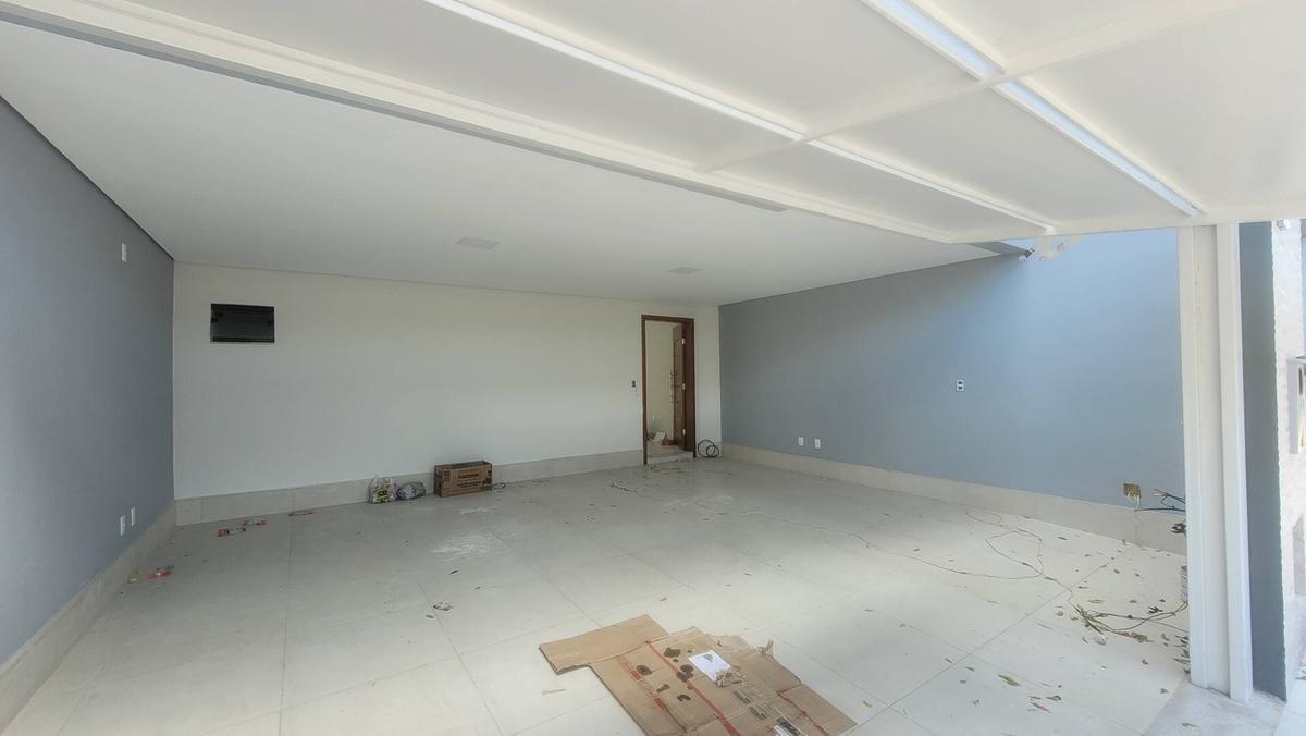 Casa, Quitandinha, 3 Quartos, 2 Vagas, 1 Suíte