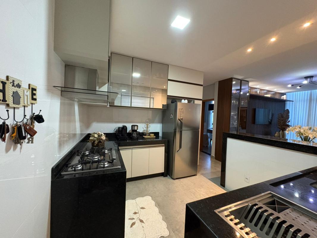 Casa, Masterville, 3 Quartos, 5 Vagas, 1 Suíte