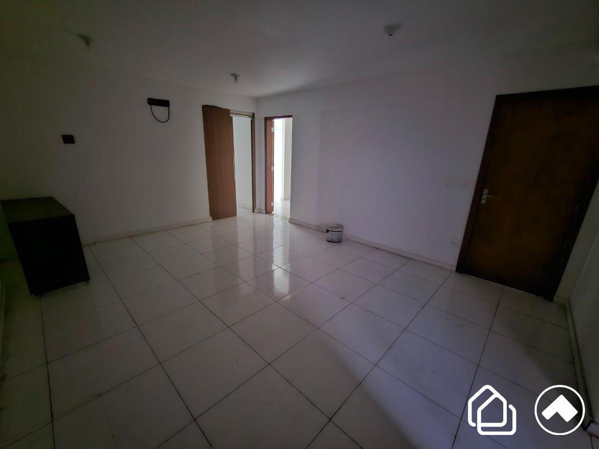 Sala, Barro Preto
