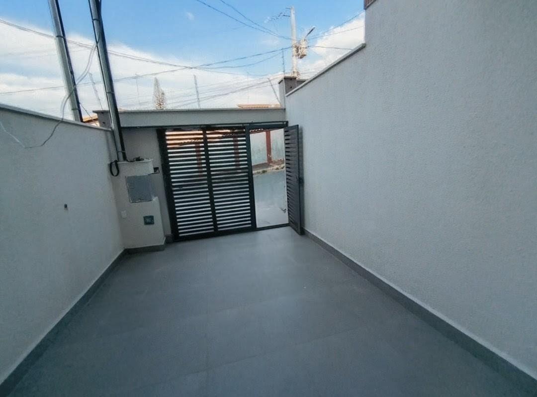 Casa, Planalto, 2 Quartos, 1 Vaga, 2 Suítes