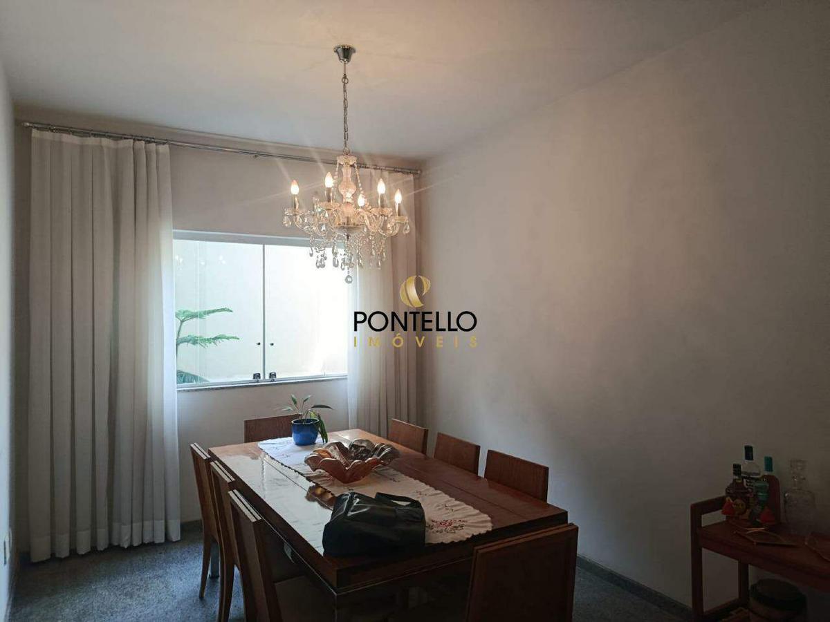 Casa, São Pedro, 5 Quartos, 4 Vagas, 2 Suítes