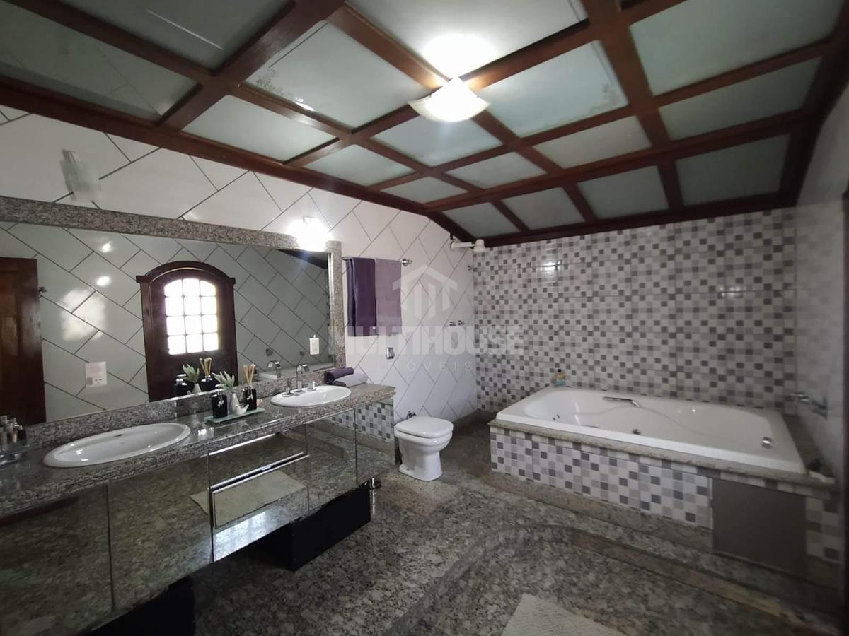 Casa, Heliópolis, 5 Quartos, 4 Vagas, 2 Suítes