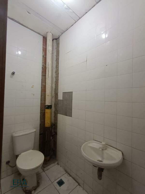 Andar, Centro, 0 Quarto, 0 Vaga