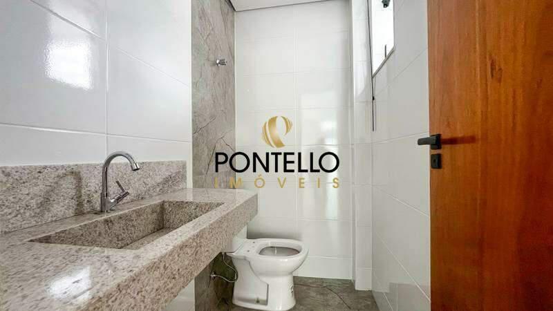 Casa, Candelária, 3 Quartos, 0 Vaga, 1 Suíte