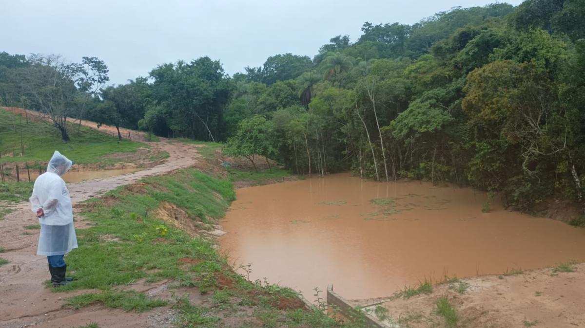 Fazenda, Centro, 3 Quartos, 100 Vagas