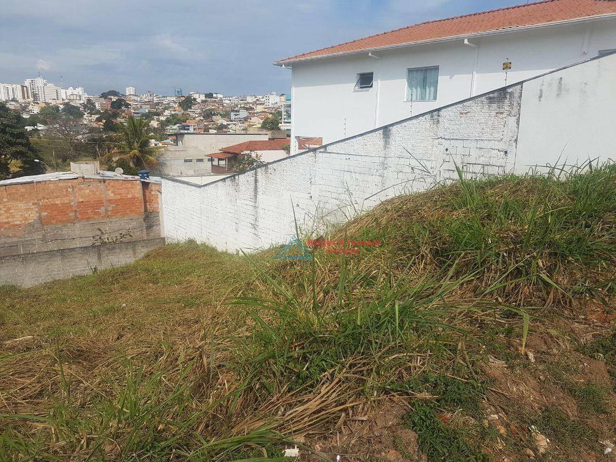 Lote, Parque Retiro, 0 Quarto, 0 Vaga