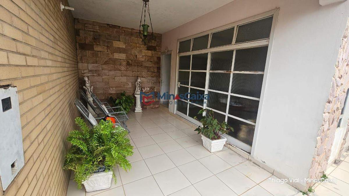 Casa, São José, 3 Quartos, 2 Vagas, 1 Suíte
