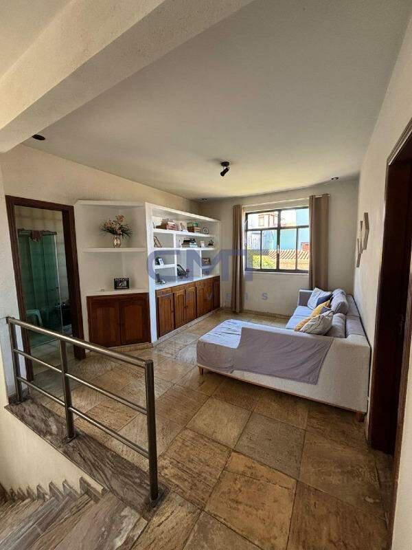 Casa, Sagrada Família, 5 Quartos, 3 Vagas, 2 Suítes