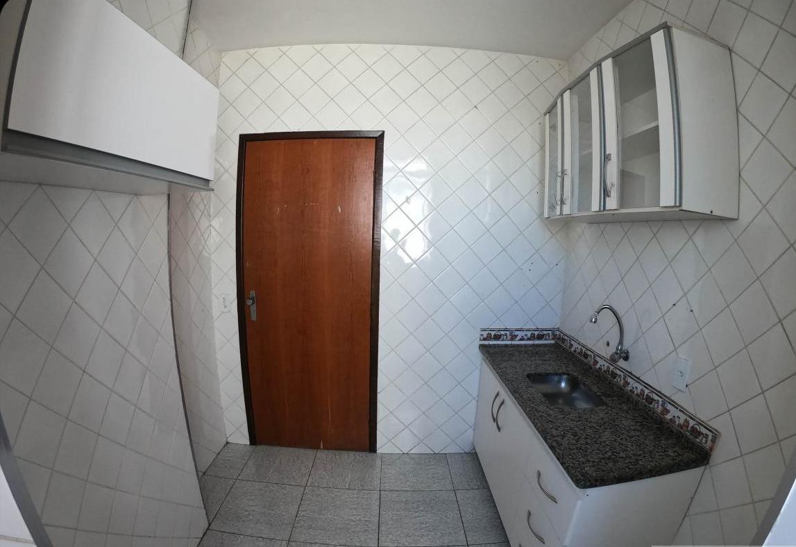 Apartamento, Sagrada Família, 2 Quartos, 1 Vaga, 0 Suíte