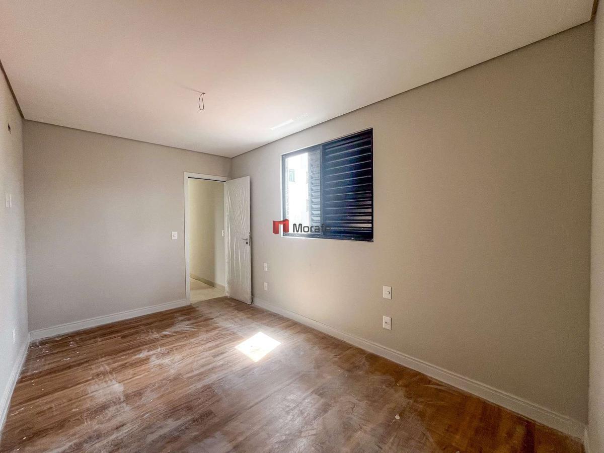 Apartamento, Floresta, 2 Quartos, 2 Vagas, 2 Suítes