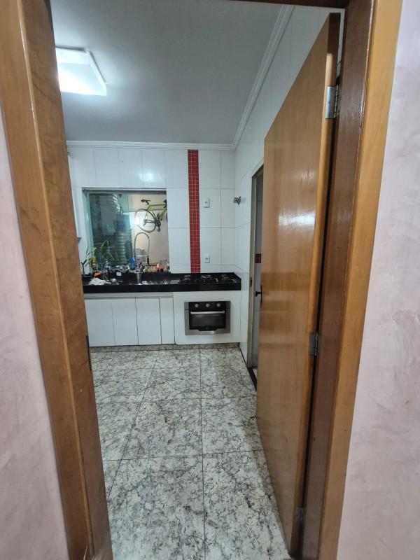 Casa, Cabral, 3 Quartos, 2 Vagas, 1 Suíte