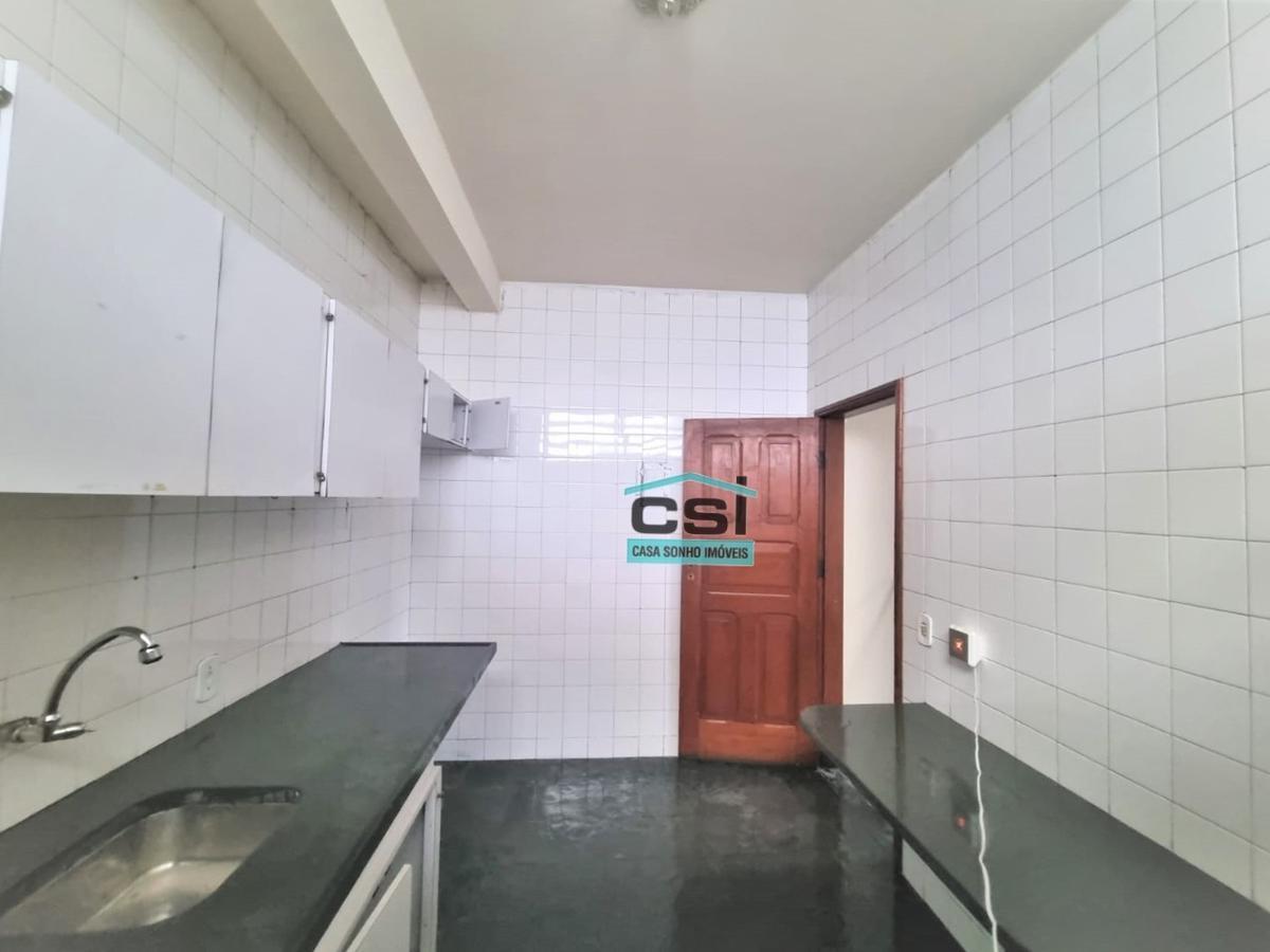 Casa, Cachoeirinha, 4 Quartos, 6 Vagas, 1 Suíte