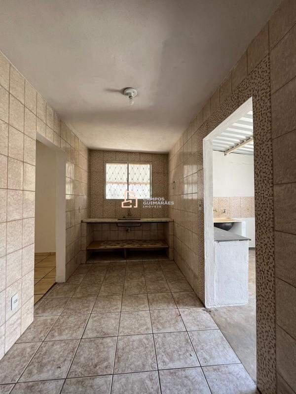 Casa, Parque Turistas, 3 Quartos, 4 Vagas, 1 Suíte