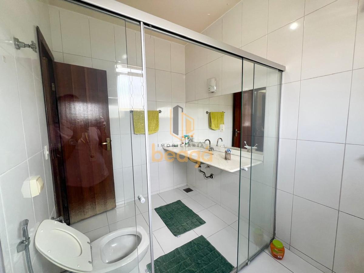Casa, Parque Turistas, 3 Quartos, 2 Vagas, 1 Suíte