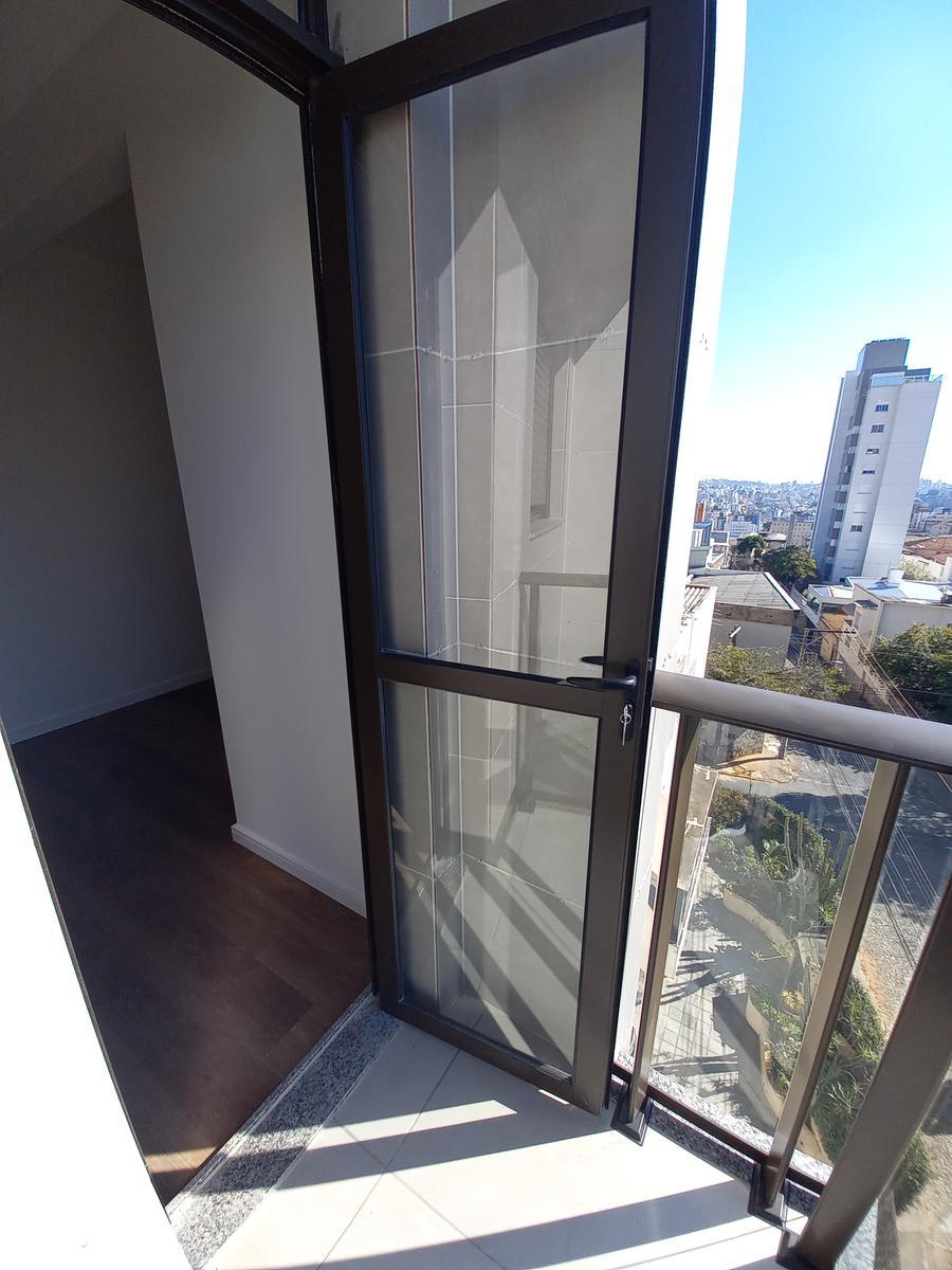Cobertura, Alto Barroca, 2 Quartos, 2 Vagas, 2 Suítes