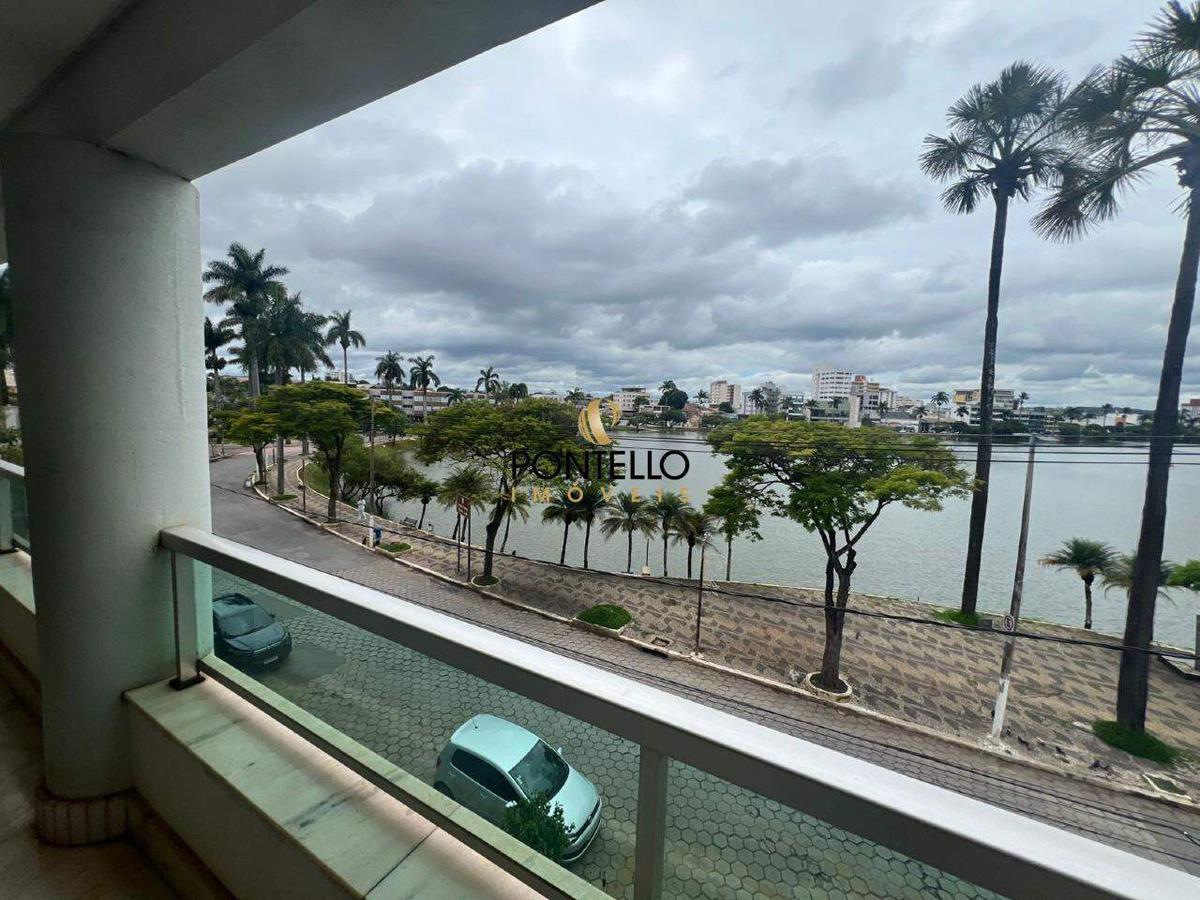 Cobertura, Centro, 4 Quartos, 10 Vagas, 2 Suítes