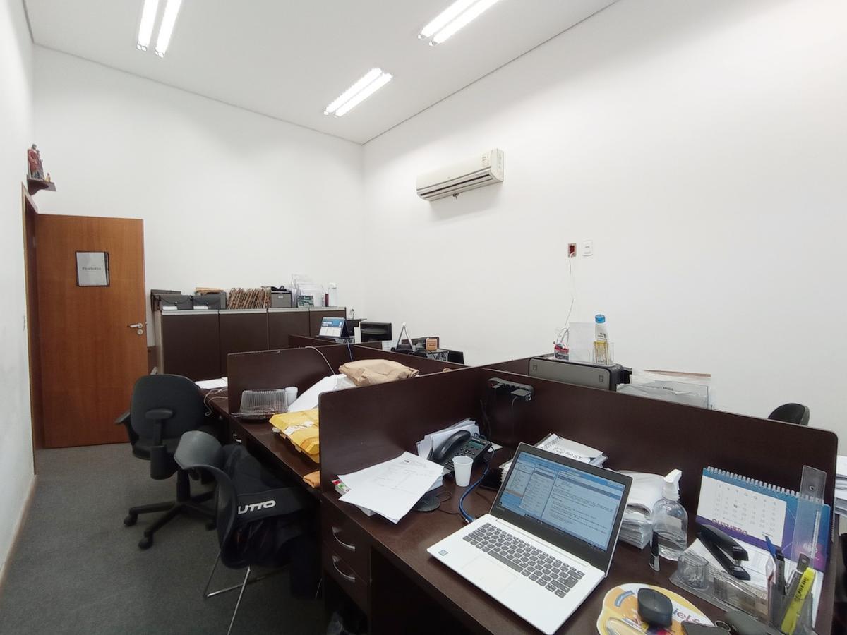 Prédio, São Pedro, 0 Quarto, 15 Vagas