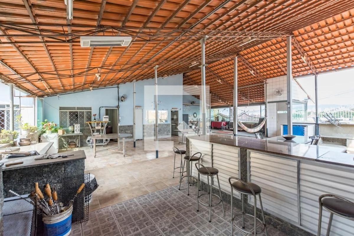 Casa, João Pinheiro, 5 Quartos, 4 Vagas, 1 Suíte