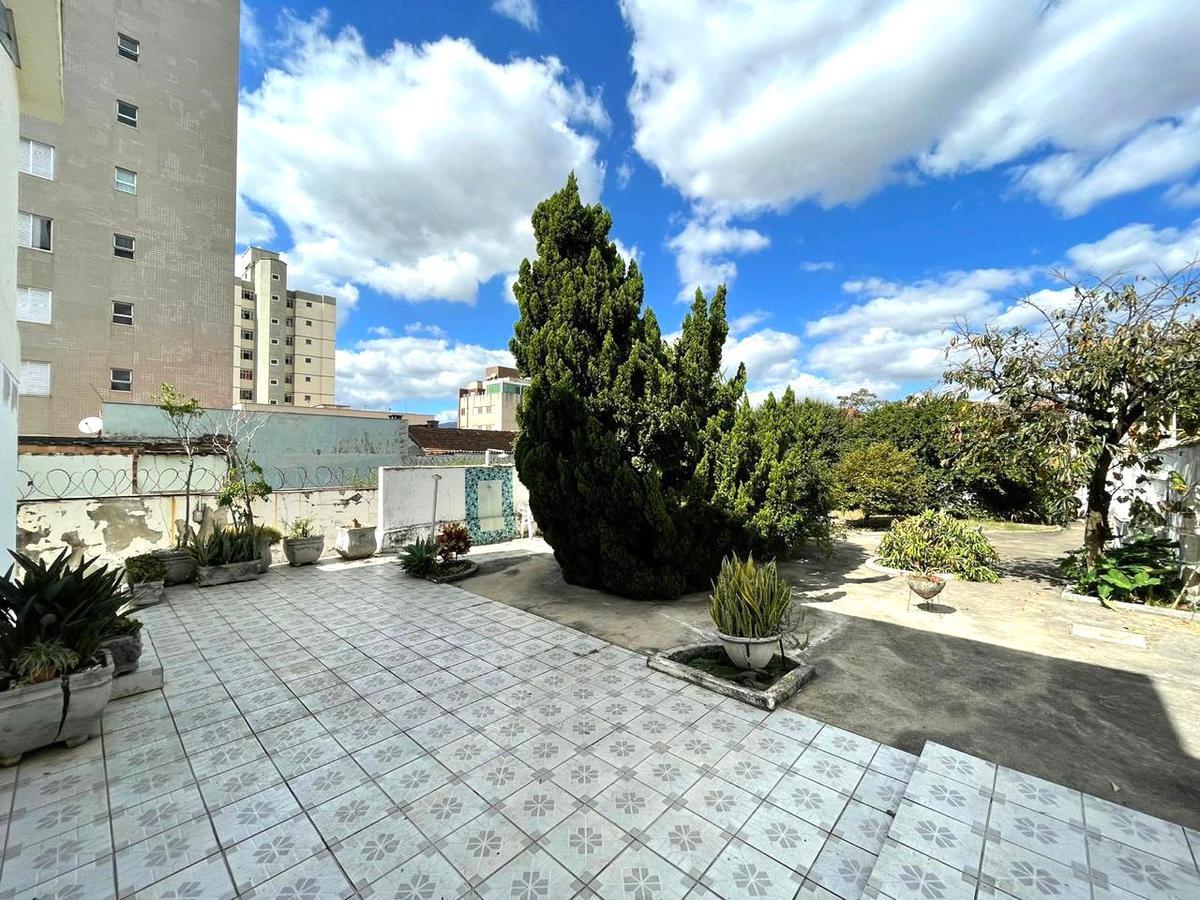 Casa, Padre Eustáquio, 4 Quartos, 0 Vaga, 2 Suítes