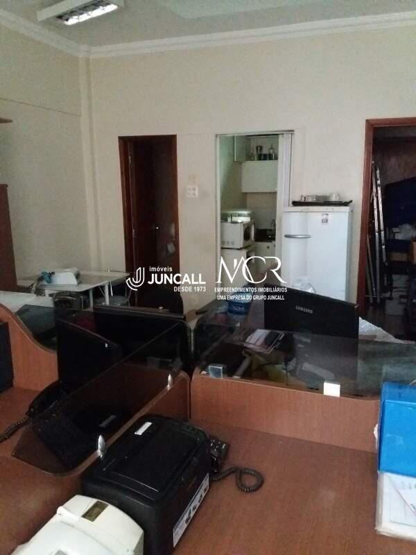 Conjunto de Salas, Centro