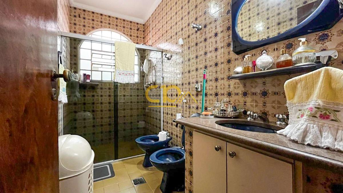 Casa, Cidade Nova, 7 Quartos, 2 Vagas, 1 Suíte