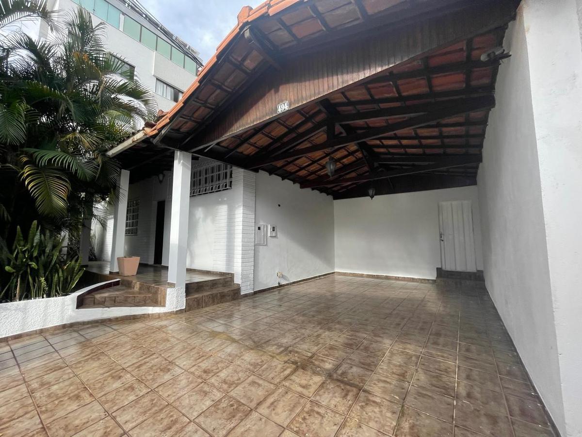 Casa, Cidade Nova, 3 Quartos, 4 Vagas, 1 Suíte