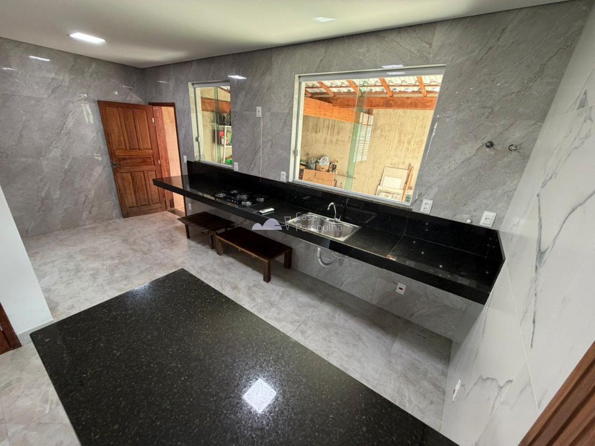 Casa, Santa Mônica, 3 Quartos, 2 Vagas, 1 Suíte