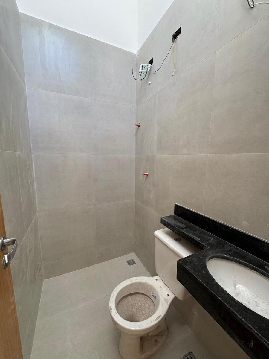 Casa, Santa Mônica, 2 Quartos, 1 Vaga, 2 Suítes