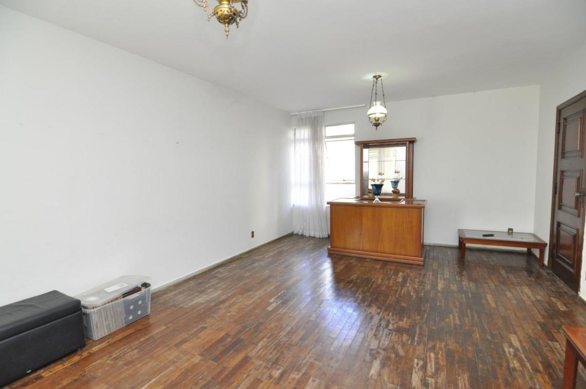 Casa, São José, 5 Quartos, 4 Vagas, 2 Suítes