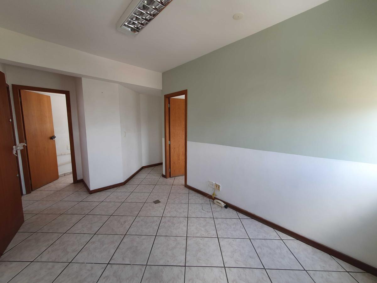 Sala, Nova Granada, 0 Quarto, 1 Vaga